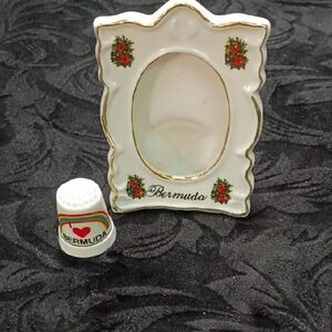 Lot Of 2- Vintage Bermuda 3.5"x 2.5" Photo Frame & Standard Size Sewing Thimble